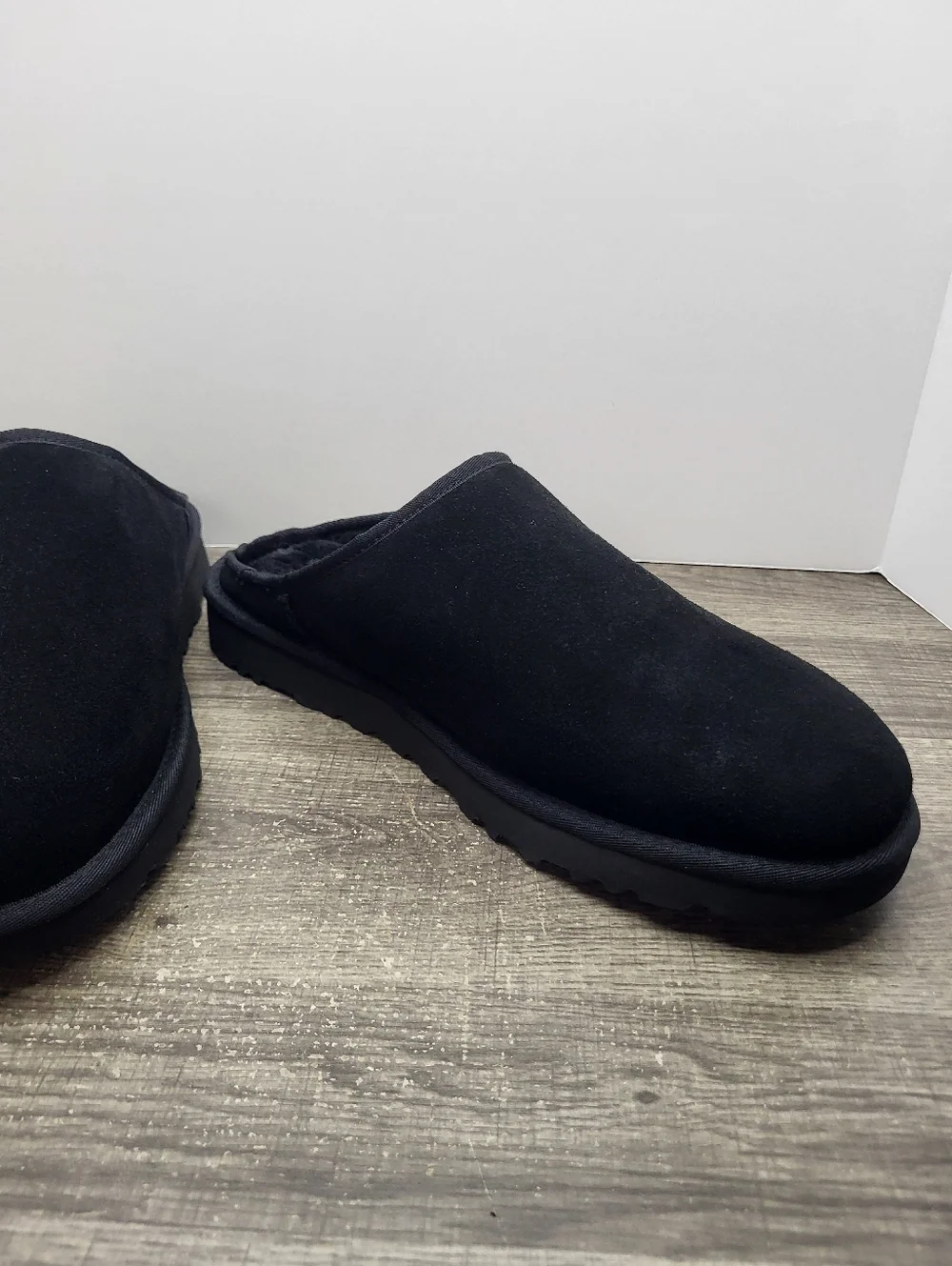 UGG classic slipon